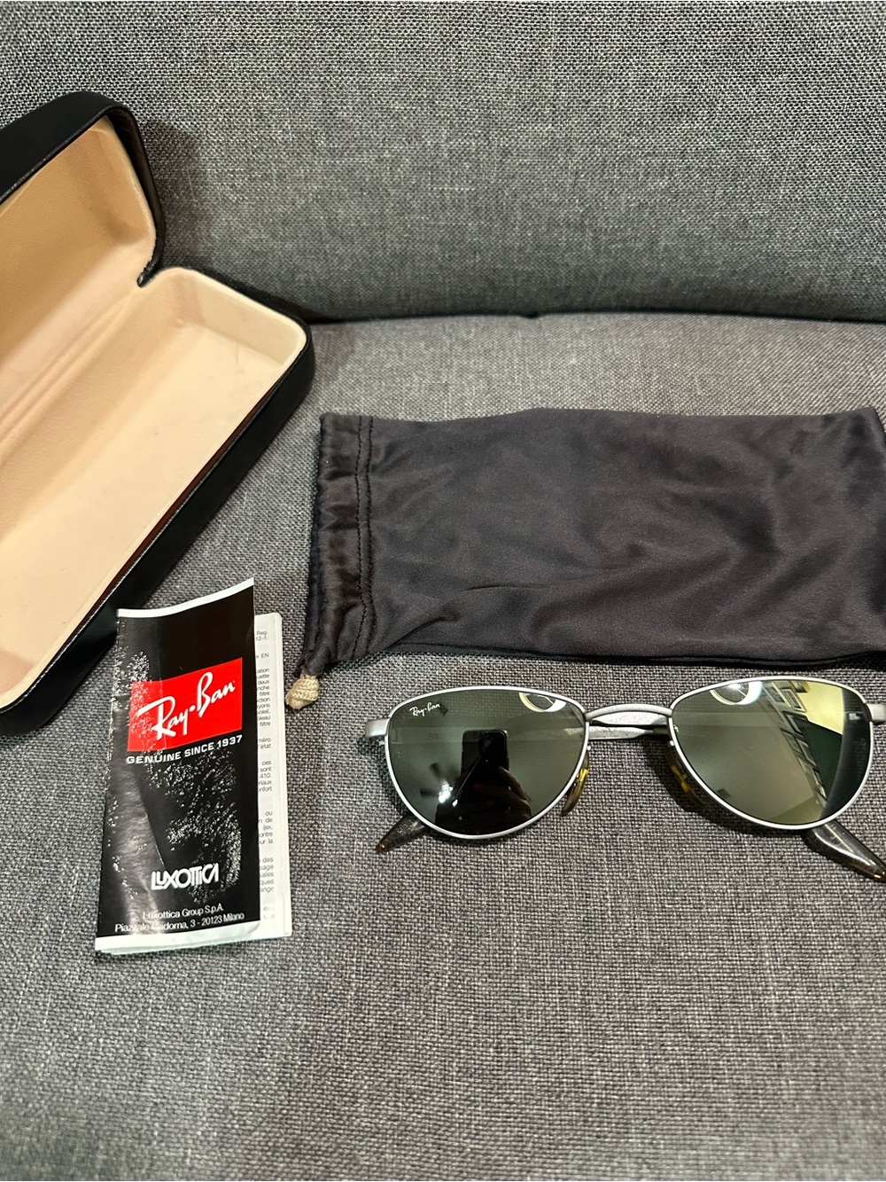 Ray-Ban Silver Oval Sunglasses with Dark Green Lenses - Picture 10 of 10